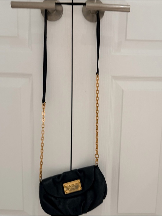 Marc By Marc Jacobs Handbags - Marc by Marc Jacobs Black Leather Crossbody with Gold Chain